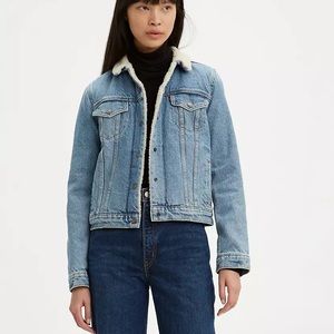 BRAND NEW Levi’s Original Trucker Jacket- size S